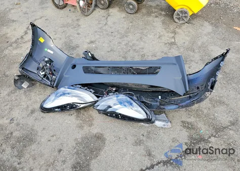 2025 Tesla Model Y from USA, damaged, VIN 7SAYGDEE9SF298551